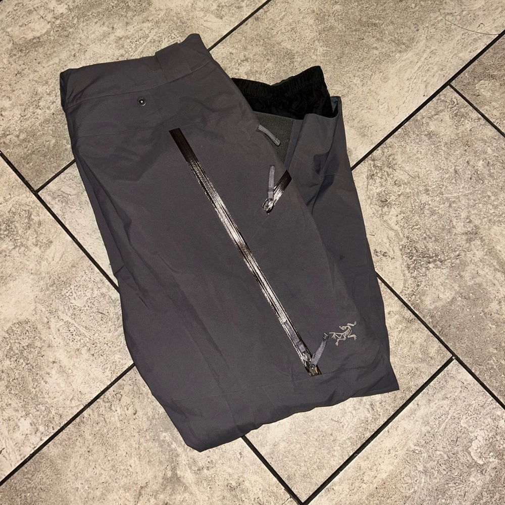 Arc'teryx Sabre Men’s Snow Pants - Picture 2 of 7